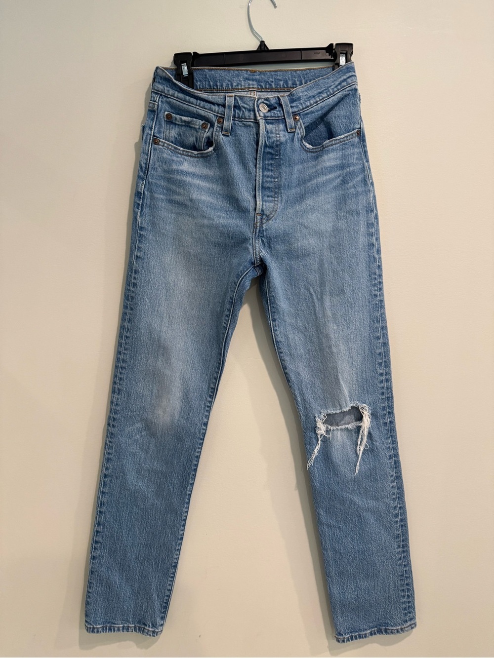 Levis Light Blue Distressed High-Rise Straight Jeans 28in Waist Classic
